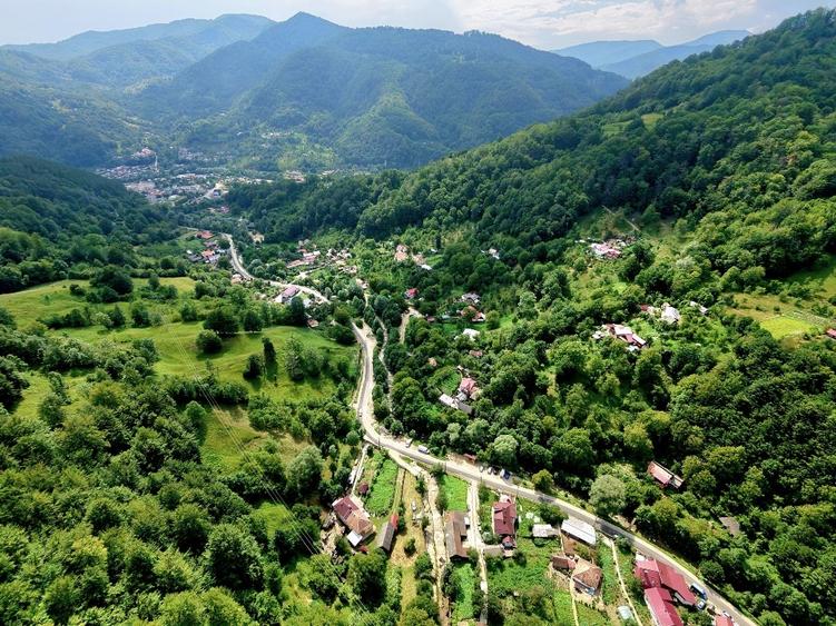 Teren Construcții intravilan de 7500 mp, în Cașoca