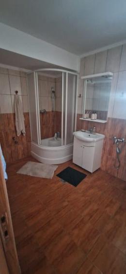 Casa P+M Bascov stradal - 8