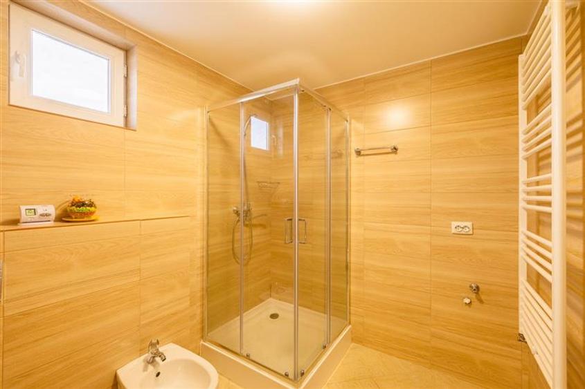 Casa constructie noua, ergonomica si economica, facilitati, Tarlungeni, Izvor - 9