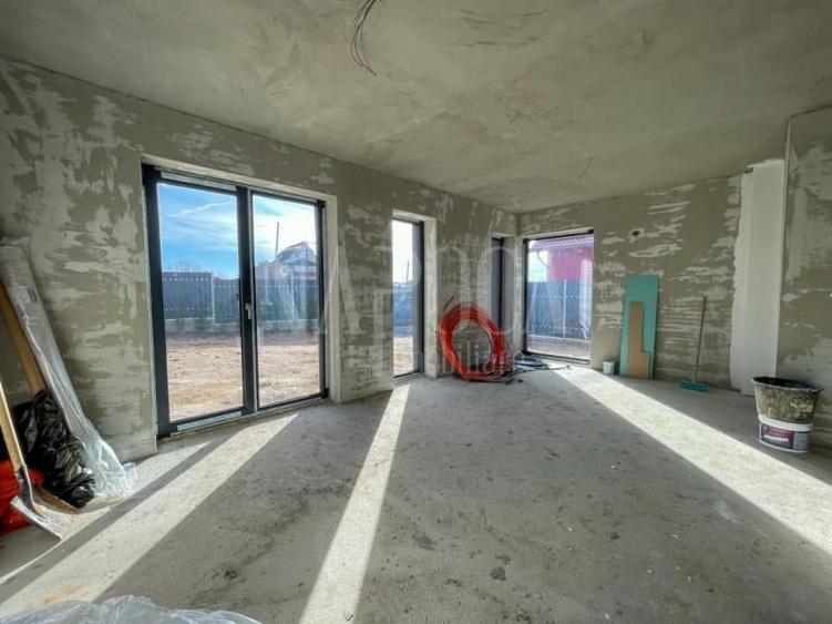 Casa 4 camere de vanzare in Salicea - 11