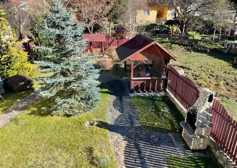 Casa / Vila de lux cu 5 camere de vanzare - 1