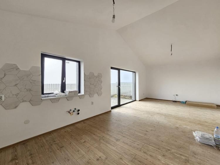 Casa individuala cu trei camere P+M, teren 400mp - 1