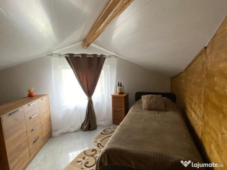 Apartament 4 camere decomandat 140mp, Mansarda, zona Consul - 1