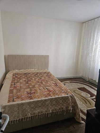 Inchiriez apartament cu 3 camere langa parcul Florilor - 7
