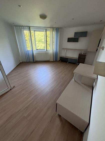 De vanzarea apartament 2 camere Roman - 6