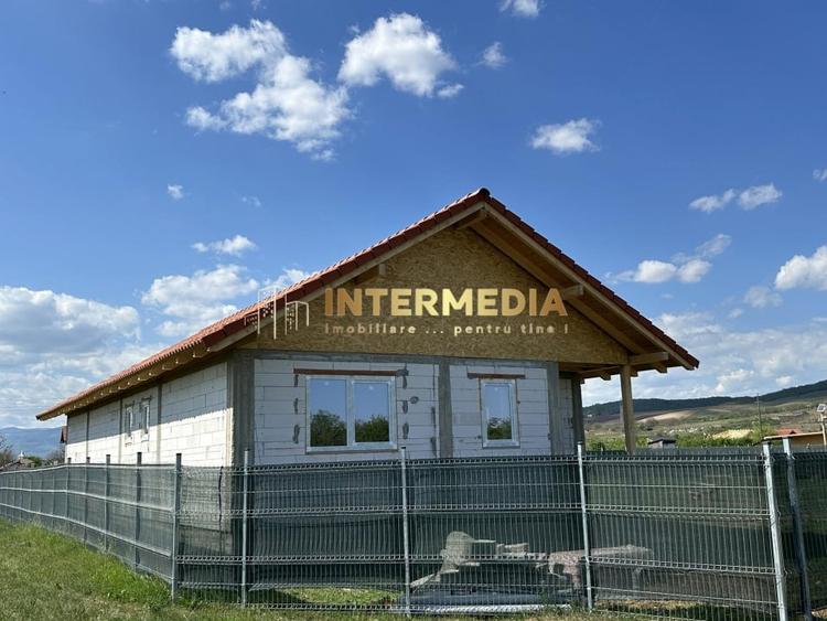 Casă individuală cu 3 camere cu Teren 570 Mp în Bărăbanț