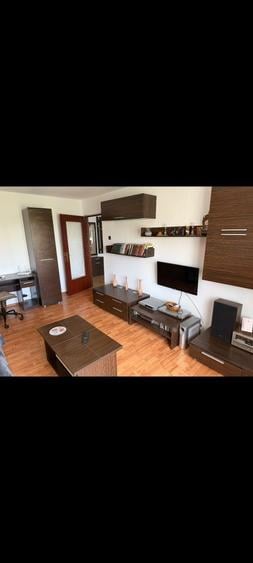 Apartament cu 2 camere decomandat în Sărari