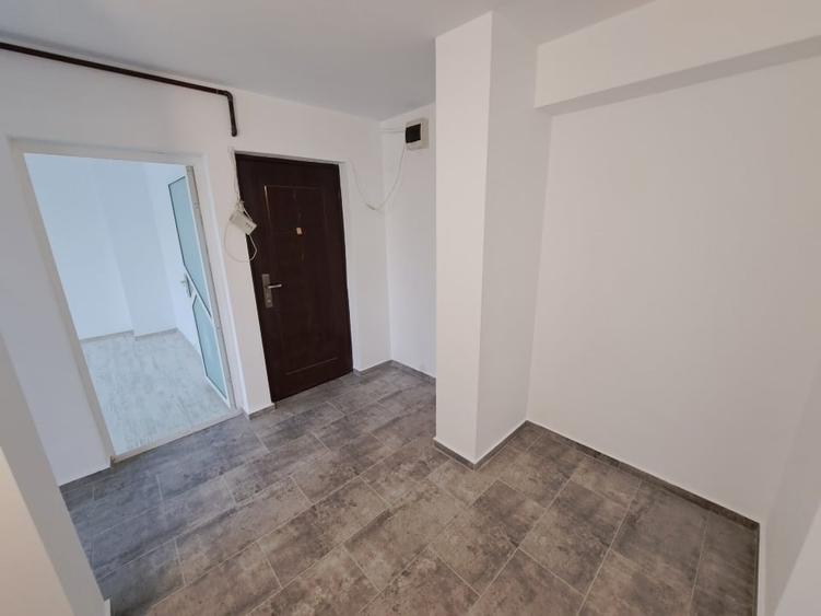 Direct Proprietar - Apartament 2 camere cu 2 balcoane - Renovat - 9