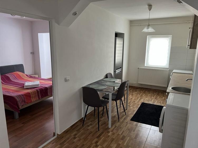 Inchiriez apartament 2 camere - 6