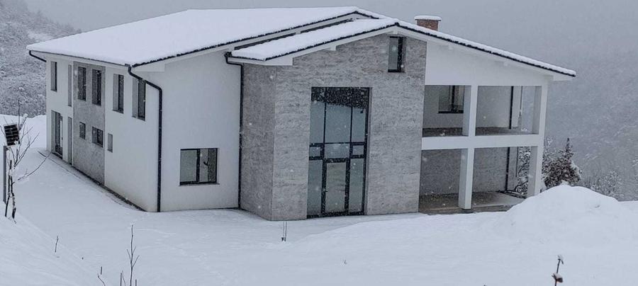 Vand/schimb imobil 1270 mp SC, teren 1945 sau 12600 mp, utilitati,CF - 3