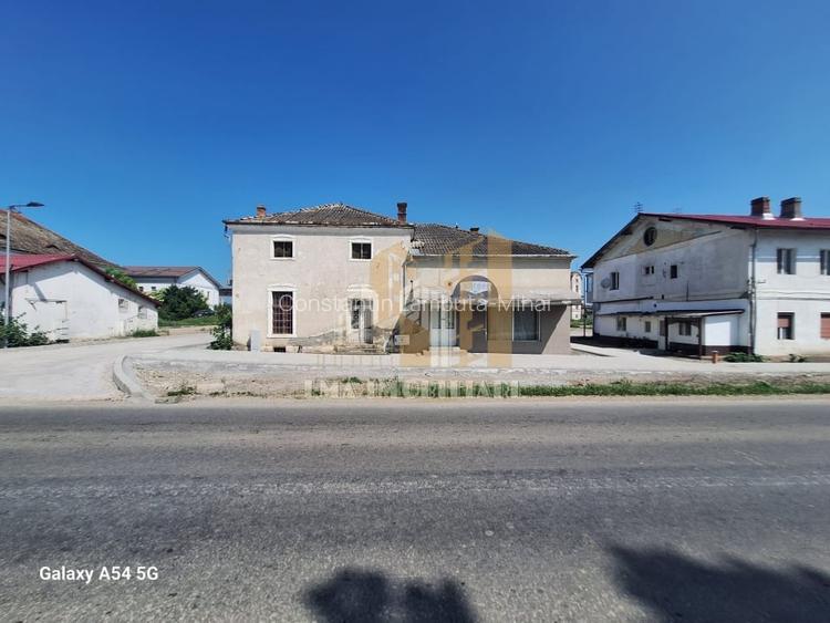 Casa si centru comercial Bod Colonie
