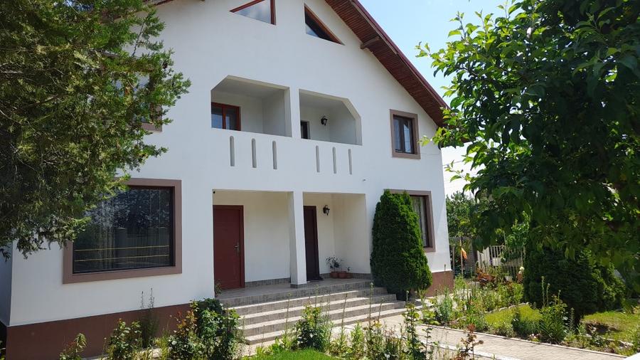 Duplex cu 3 camere cu Garaj în Vernești