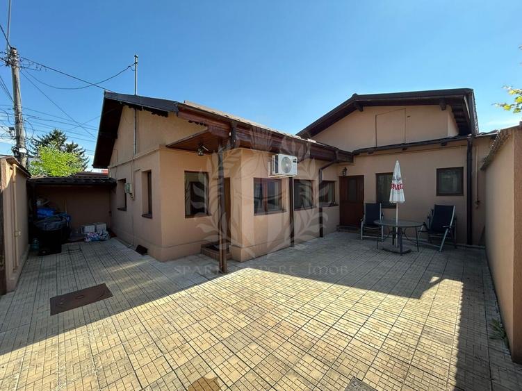 Casă individuală cu 3 camere cu Canalizare în Central