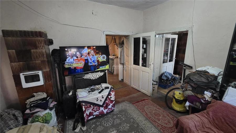 Casă cu 2 camere cu Teren 949 Mp în Pustiniș