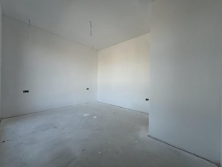 Duplex cu 5 camere cu Canalizare în Săcălaz