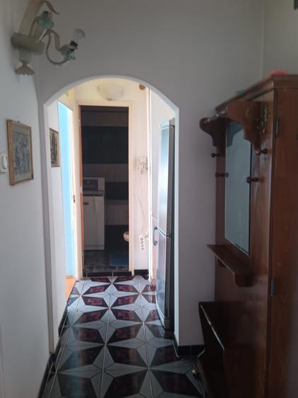 Apartament cu 2 camere decomandat, mobilat în Aviației