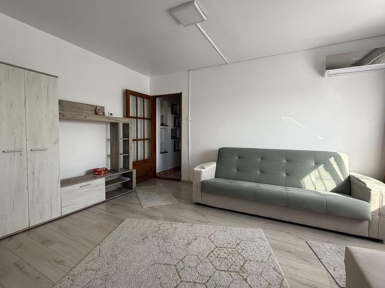 Apartament cu 2 camere semidecomandat în Exterior Vest