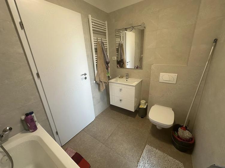 Apartament cu 2 camere decomandat în Aradului