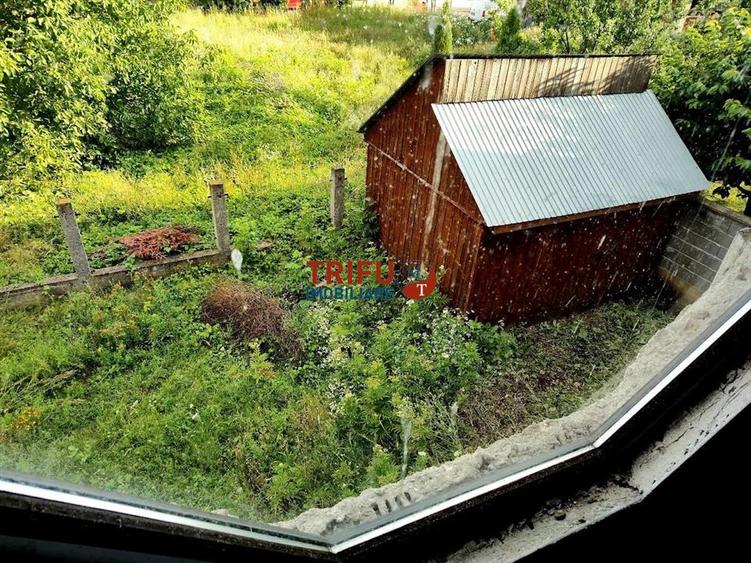 Casă individuală cu 4 camere cu Canalizare în Cetate