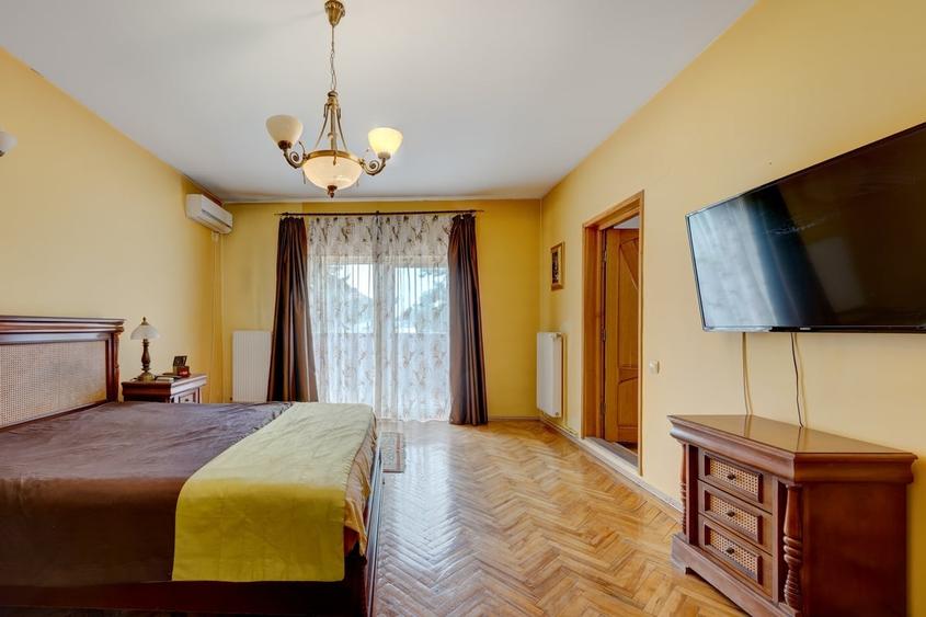 Casă cu 6 camere cu Teren 1576 Mp în Fundeni