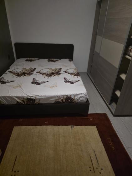 Apartament cu 3 camere decomandat în Ostroveni