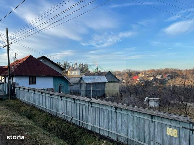 Casă cu 3 camere în Podeni