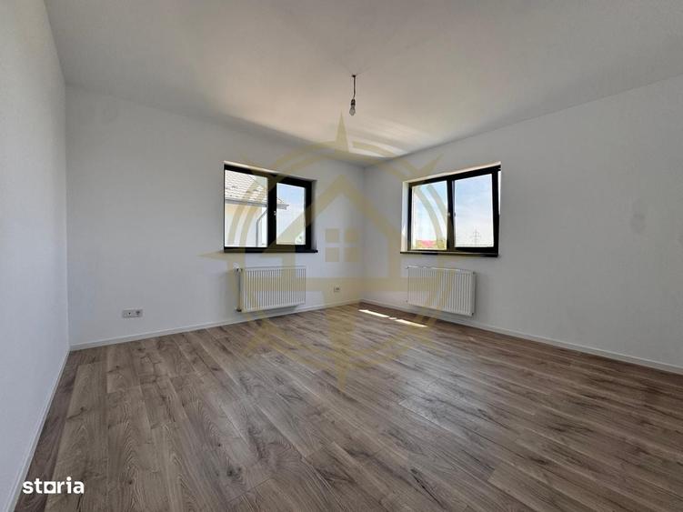 Casă cu 4 camere în Dumbrăveni