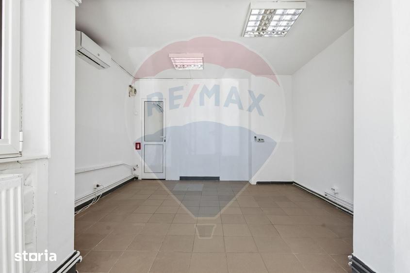 Spațiu comercial, de 33 mp, în Dacia