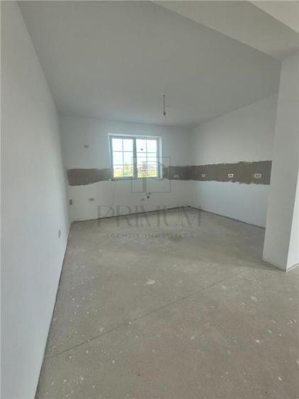 Duplex cu 4 camere cu Canalizare în Moșnița Nouă