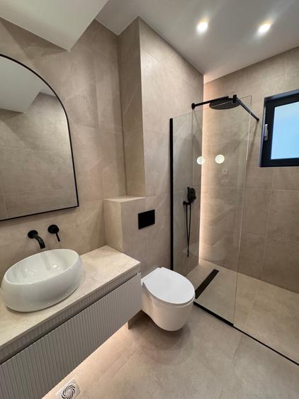Apartament cu 4 camere decomandat în Iancu Nicolae