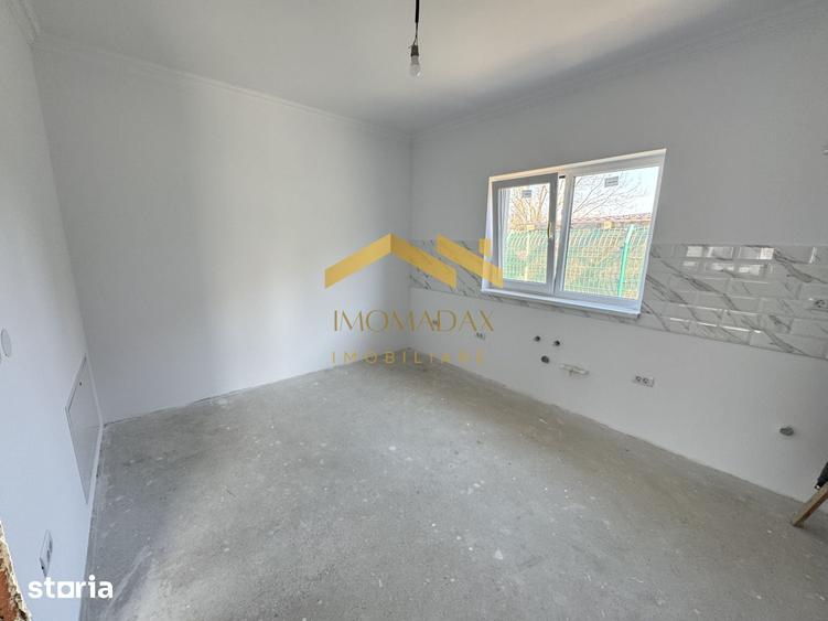 Casă cu 4 camere cu Teren 400 Mp în Sânmihaiu Român
