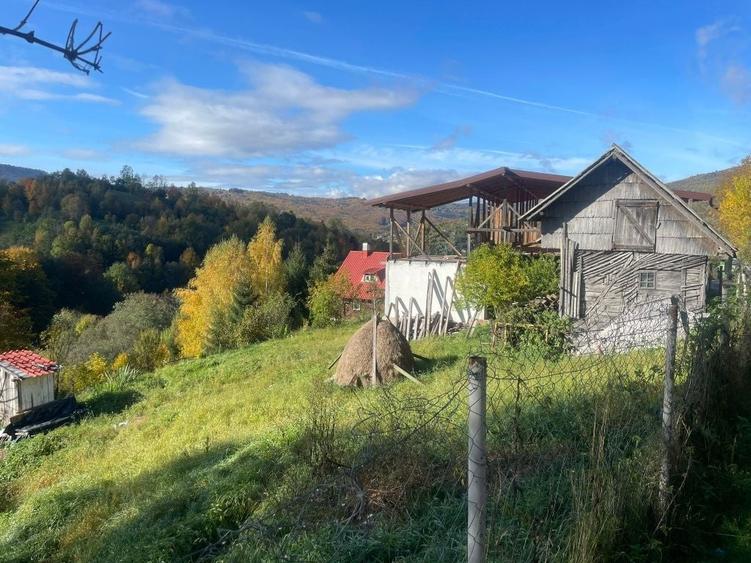 Casă cu 4 camere în Secăria
