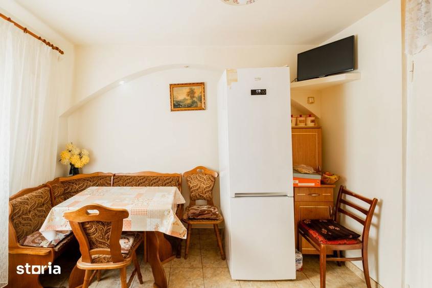 Apartament cu 3 camere decomandat, mobilat în Girocului