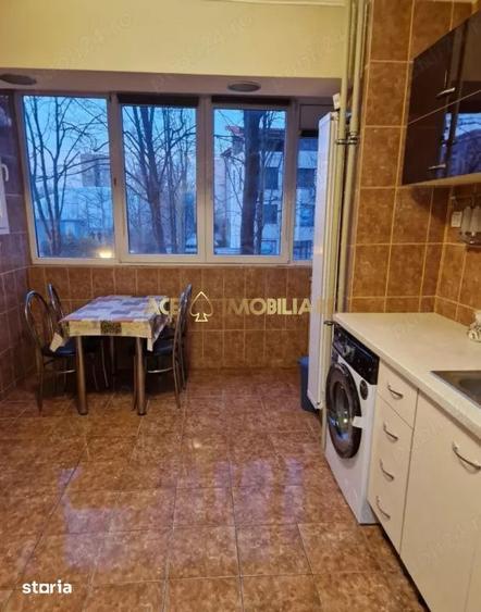 Apartament cu 3 camere, mobilat în Titan