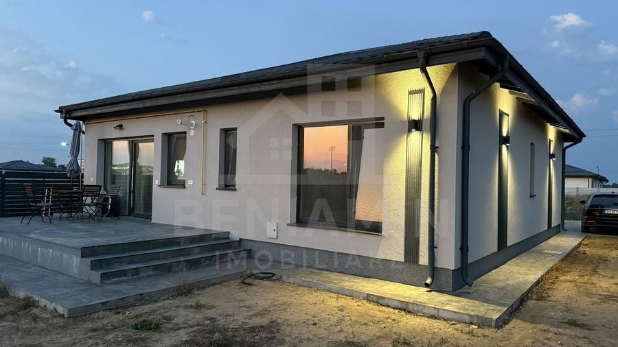 Casă individuală cu 3 camere cu Teren 479 Mp în Cârcea