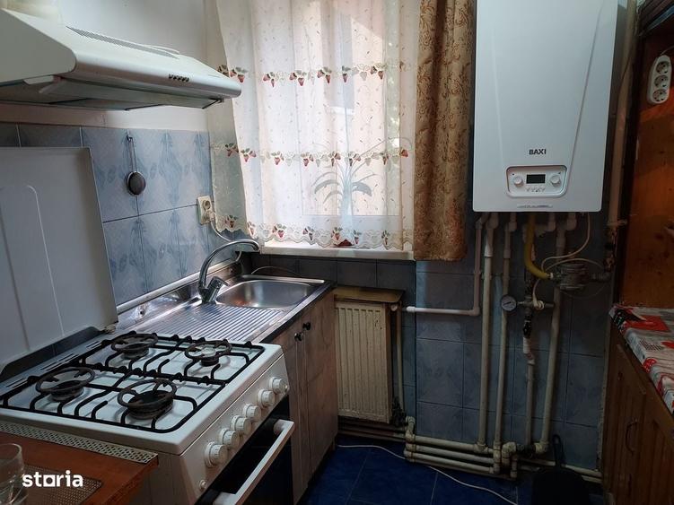 Apartament cu 3 camere semidecomandat în George Enescu