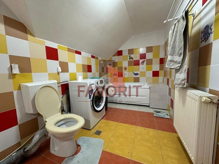 Casă individuală cu 5 camere cu Canalizare în Sânmihaiu German