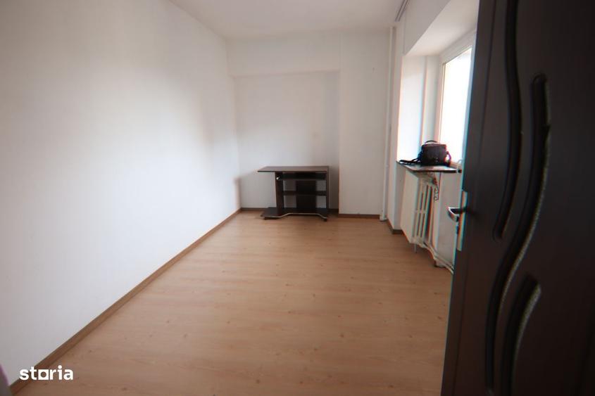 Apartament cu 2 camere decomandat în Gară
