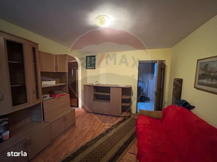 Apartament cu 2 camere semidecomandat în Central
