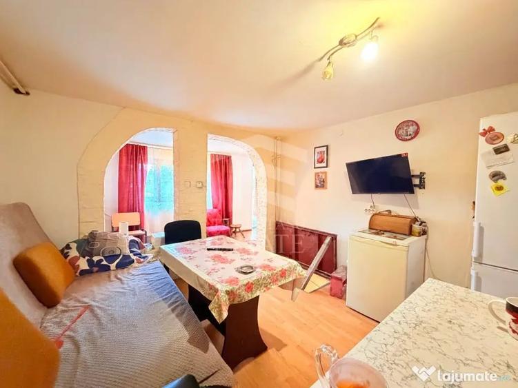 Casă cu 4 camere cu Teren 160 Mp în Alexandriei