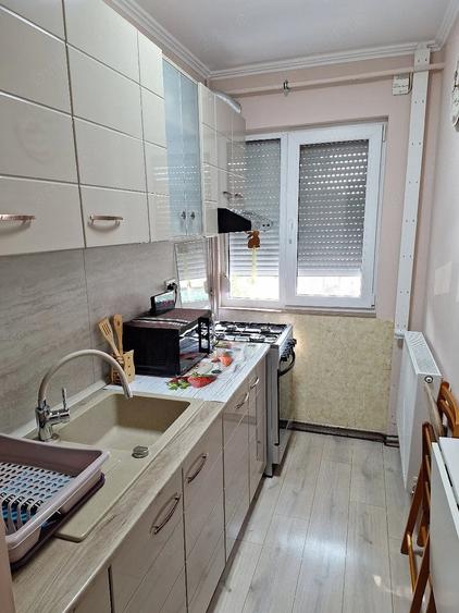Apartament cu 2 camere decomandat în Exterior Vest
