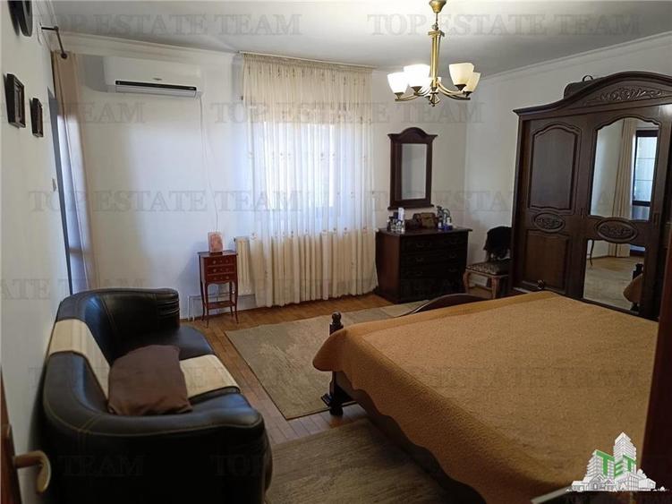 Casă individuală cu 5 camere cu Canalizare în Dămăroaia