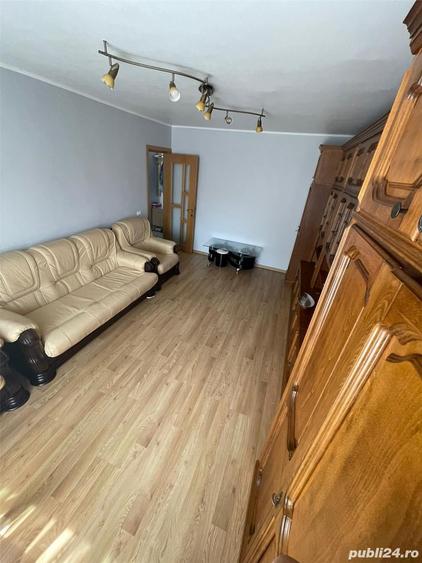 Apartament cu 2 camere decomandat în Poarta 6