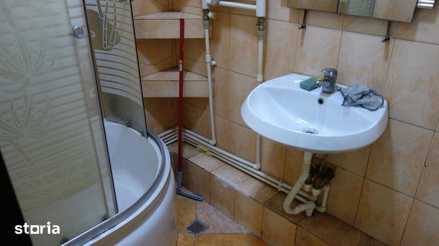 Spațiu comercial, de 270 mp, în Rahova