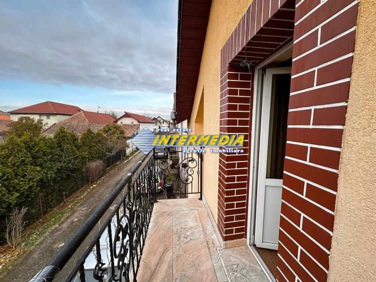 Casa in Centru finisata, mobilata, utilata complet - 1