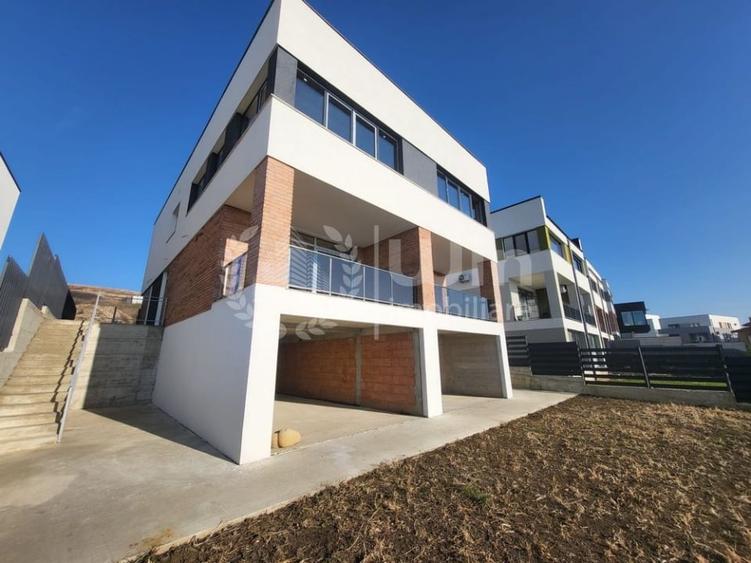 Casa tip duplex | 4 camere | 200mp teren | Panorama | Zona Voronet! - 1