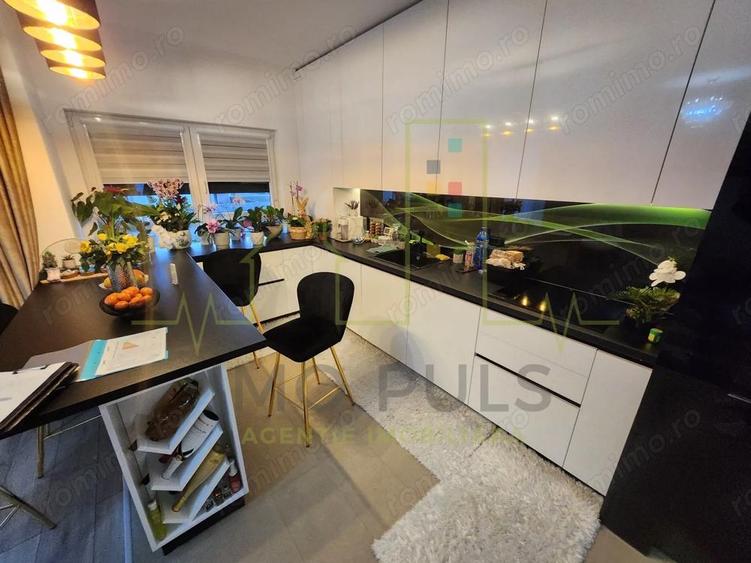 3 Camere. Etaj 1. Mobilat si utilat. 2 locuri de parcare. 2 Bai. 2 Balcoane - 2