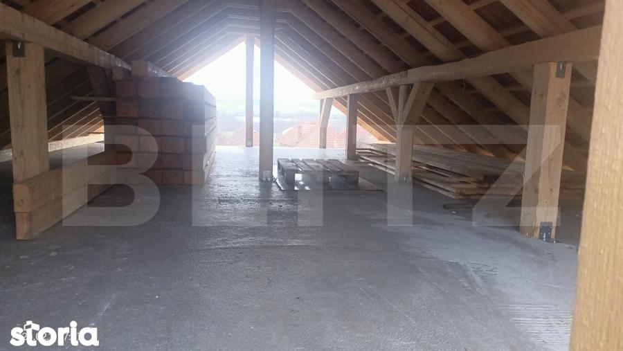 Casa cocheta cu priveliste panoramica si gradina generoasa Langa P - 4