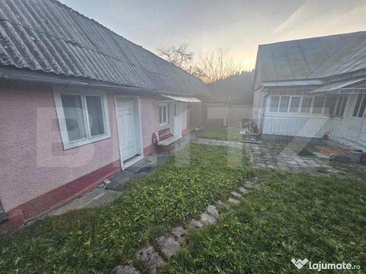 Casa cu 2 camere ?i anexe, zona centrala, Campeni - 3