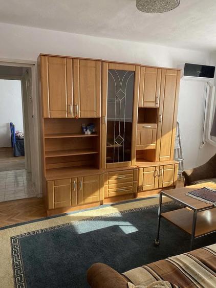 Inchiriez apartament doua camere zona garii - 1